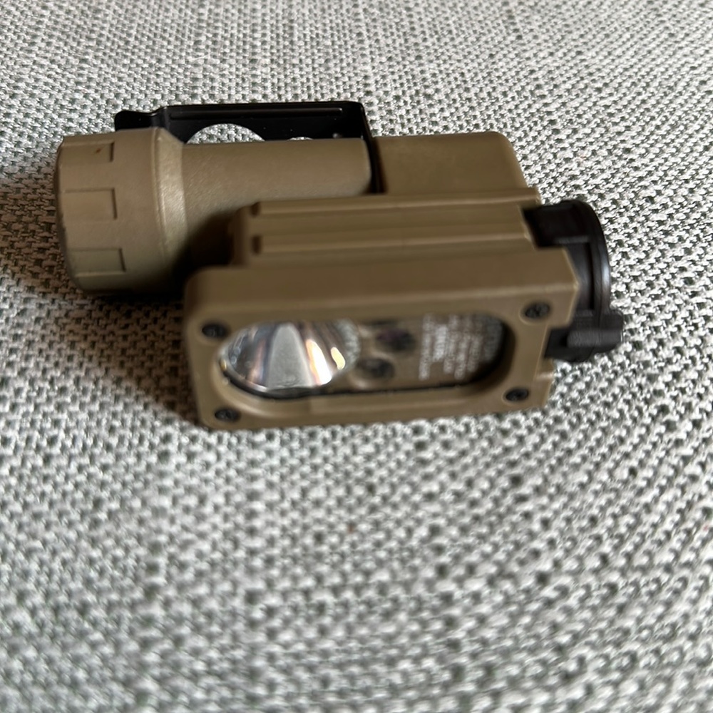 Streamlight Sidewinder Compact Light - Picture 2 of 4